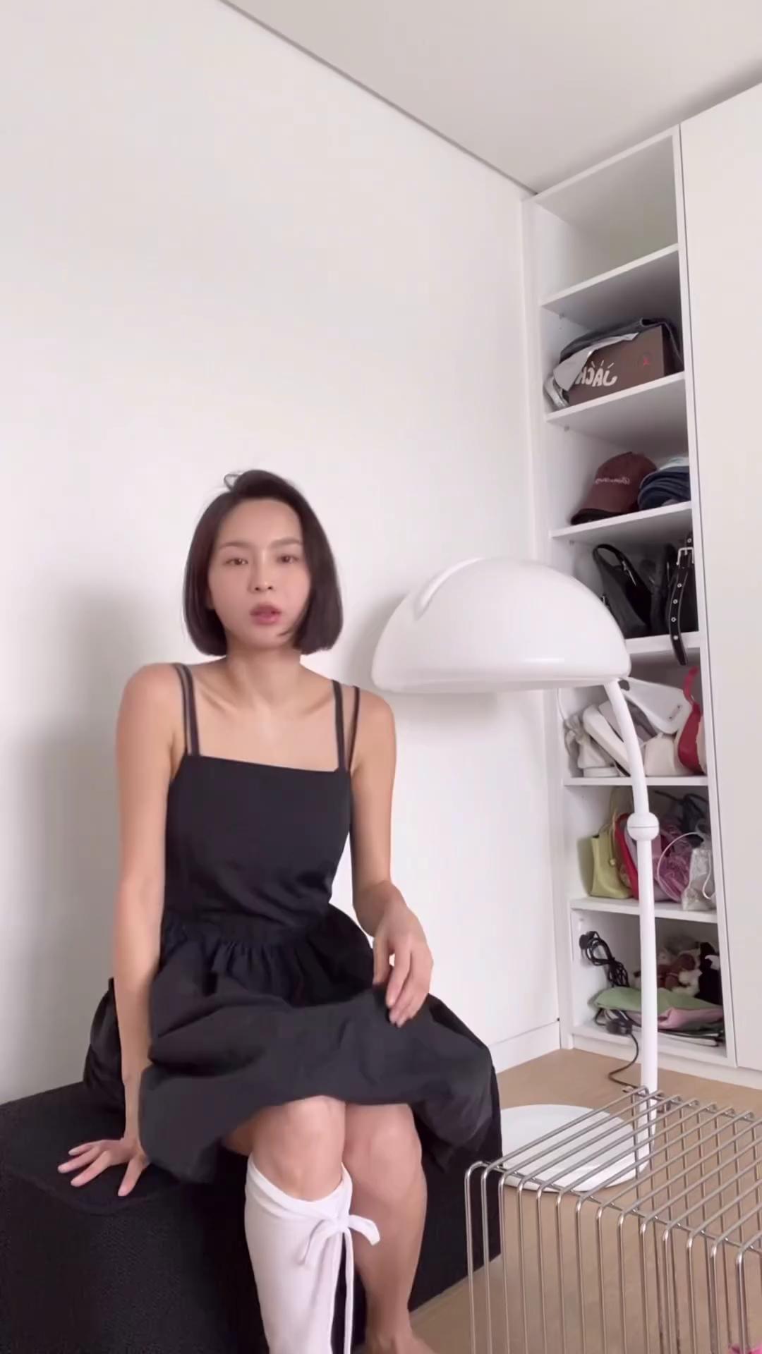 또 예쁜 스미언니🖤🤍...
다양한 원피스 코디법👗언니 정리 고마워용🙏 이미지