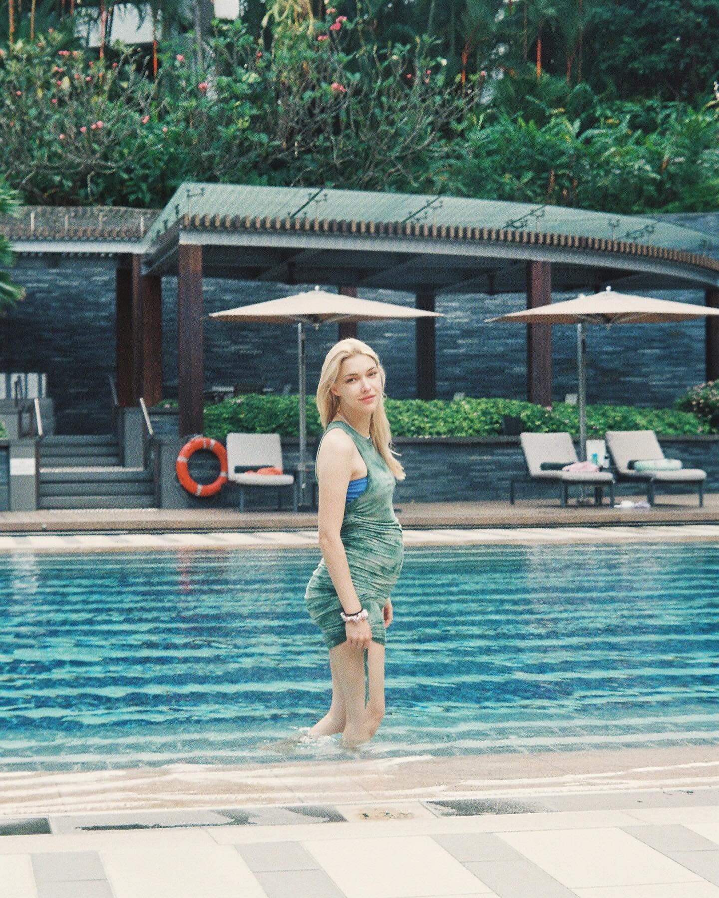 태교여행 간 미초바의 휴양지룩🏝️ 이미지5