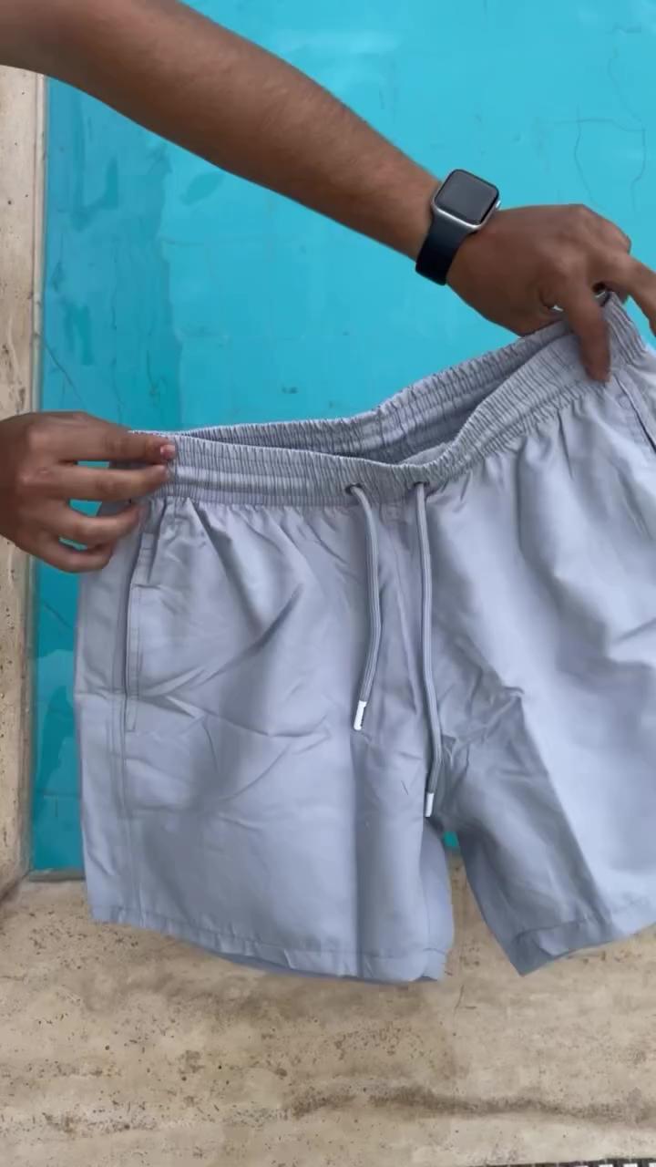 물에 젖으면 로고가 나타나는 라코스테 반바지🩳🐊 이미지