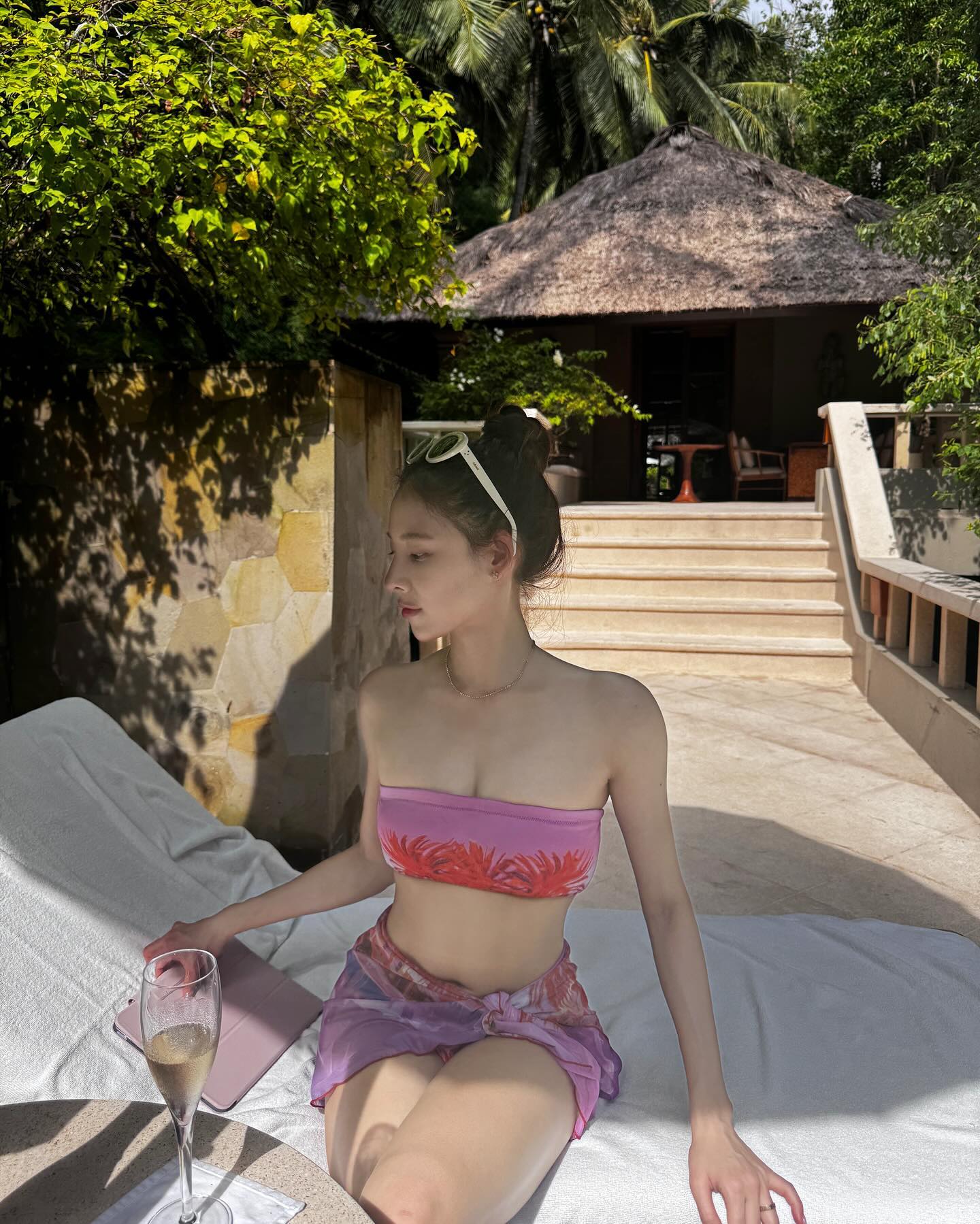 맛점했쪄?👙나연언니 비키니핏 이미지2
