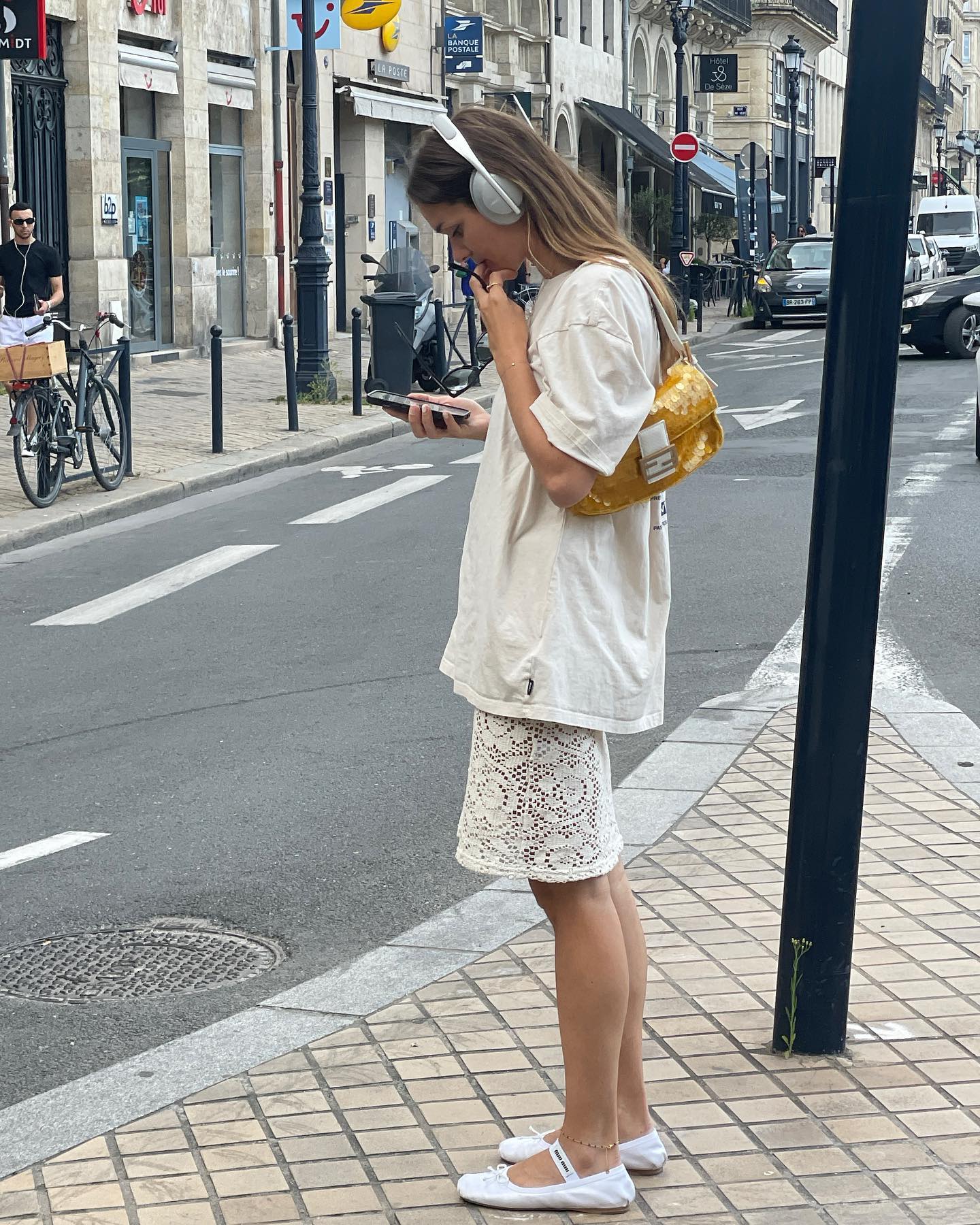 올화이트에 컬러 포인트 한방울💛 이미지