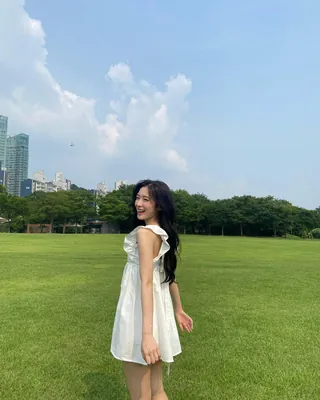 여름 여행 국룰템🤍화이트 원피스 이미지