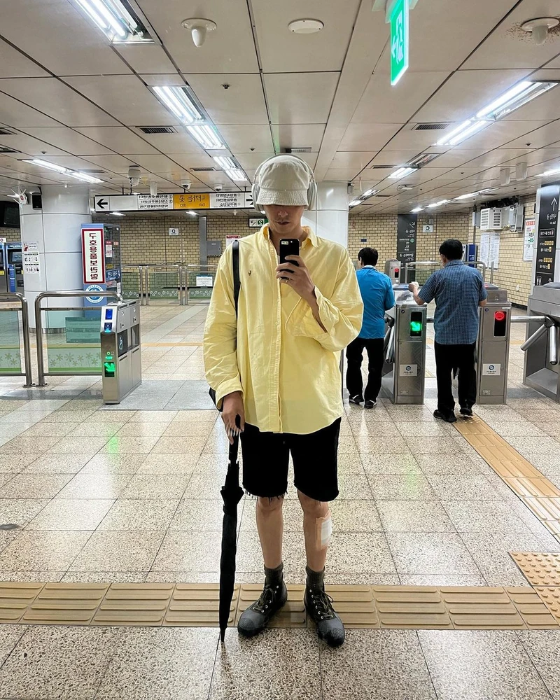 셔츠에 반바지로 꾸러기룩👼 이미지3