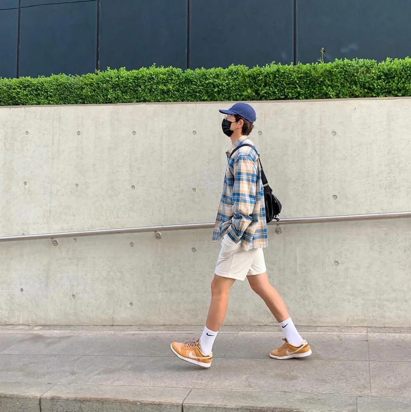 셔츠에 반바지로 꾸러기룩👼 이미지5