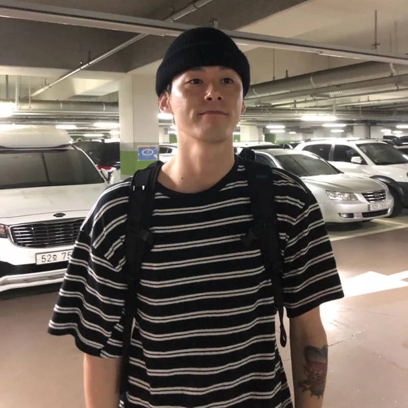 얇은 스트라이프 티 입어⚓️ 이미지2