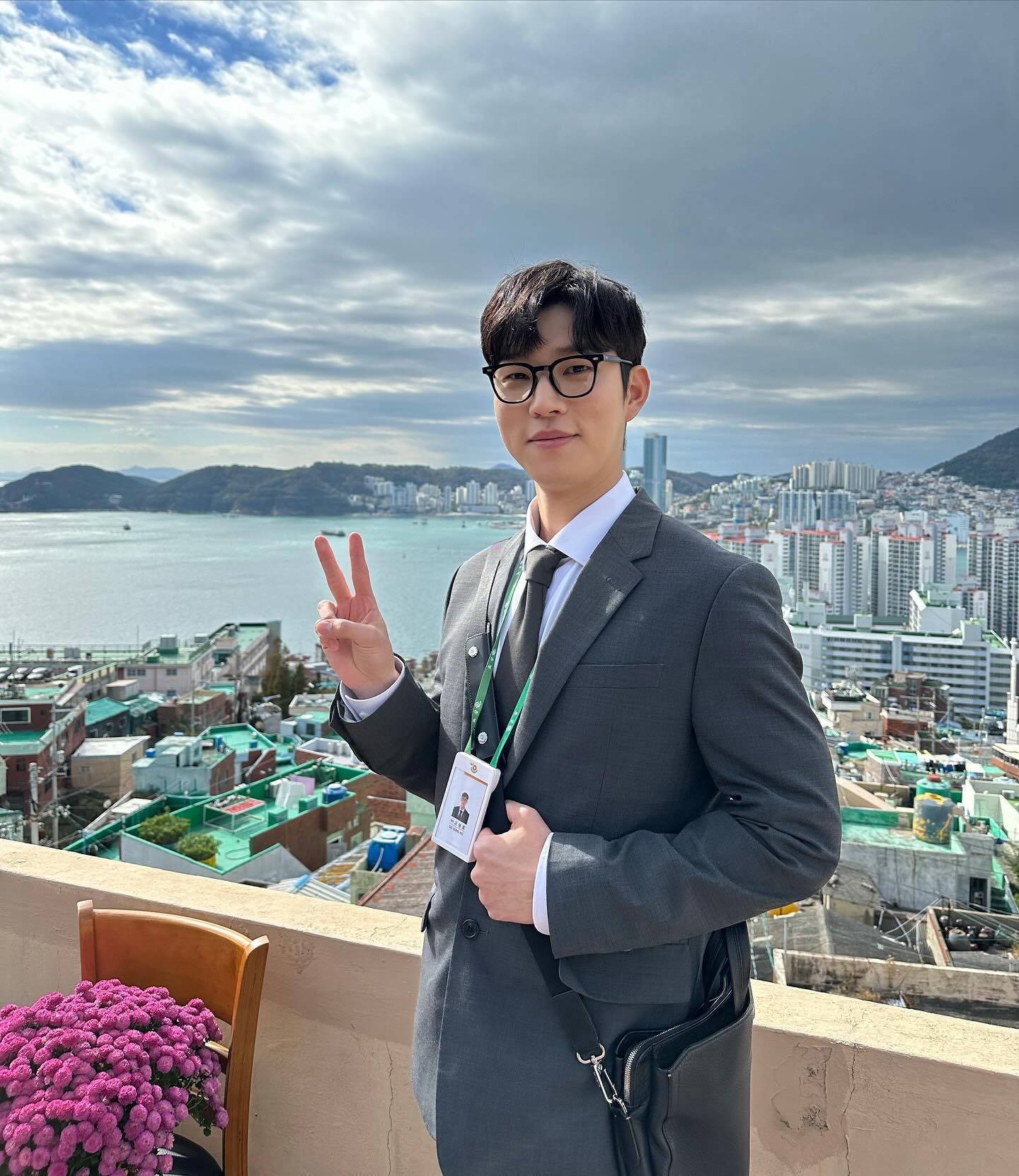 배우 유인수 가수로 변신🎤

배우 유인수가 음원을 발매하고 가수로 나섭니다. (17일) 유인수 소속사 매니지먼트 구 관계자는 “오늘 유인수의 음원 ‘후회하겠지’가 공개된다. 새로운 그의 도전에 많은 기대와 관심 부탁드린다”고 전했는데요. ‘후회하겠지’는 연인과 헤어진 후 고마움과 미안함을 담아 부른 발라드 곡으로 오늘 오후 6시에 발매될 예정입니다.  이미지