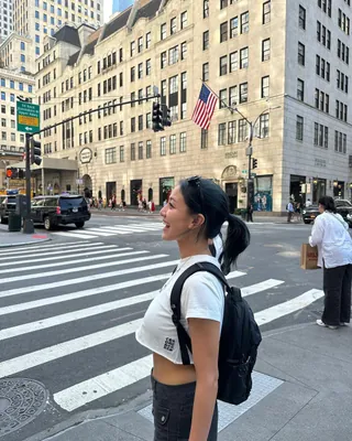 요즘 여돌 애정템은 크롬하츠🖤 이미지