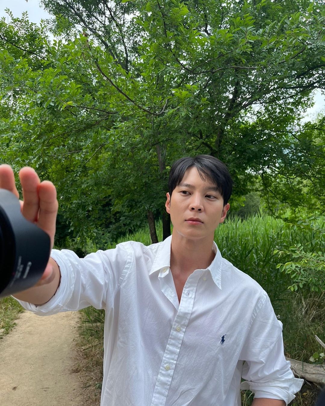 여름 폴로 셔츠는 역시 화이트🐎 이미지5