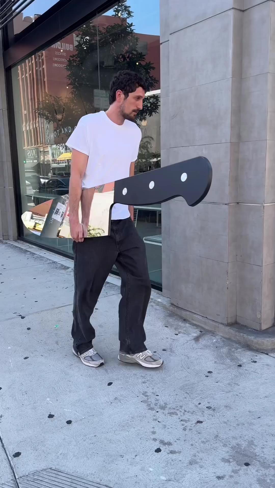 은근 탐나는 칼모양 전신거울🔪🪞 이미지
