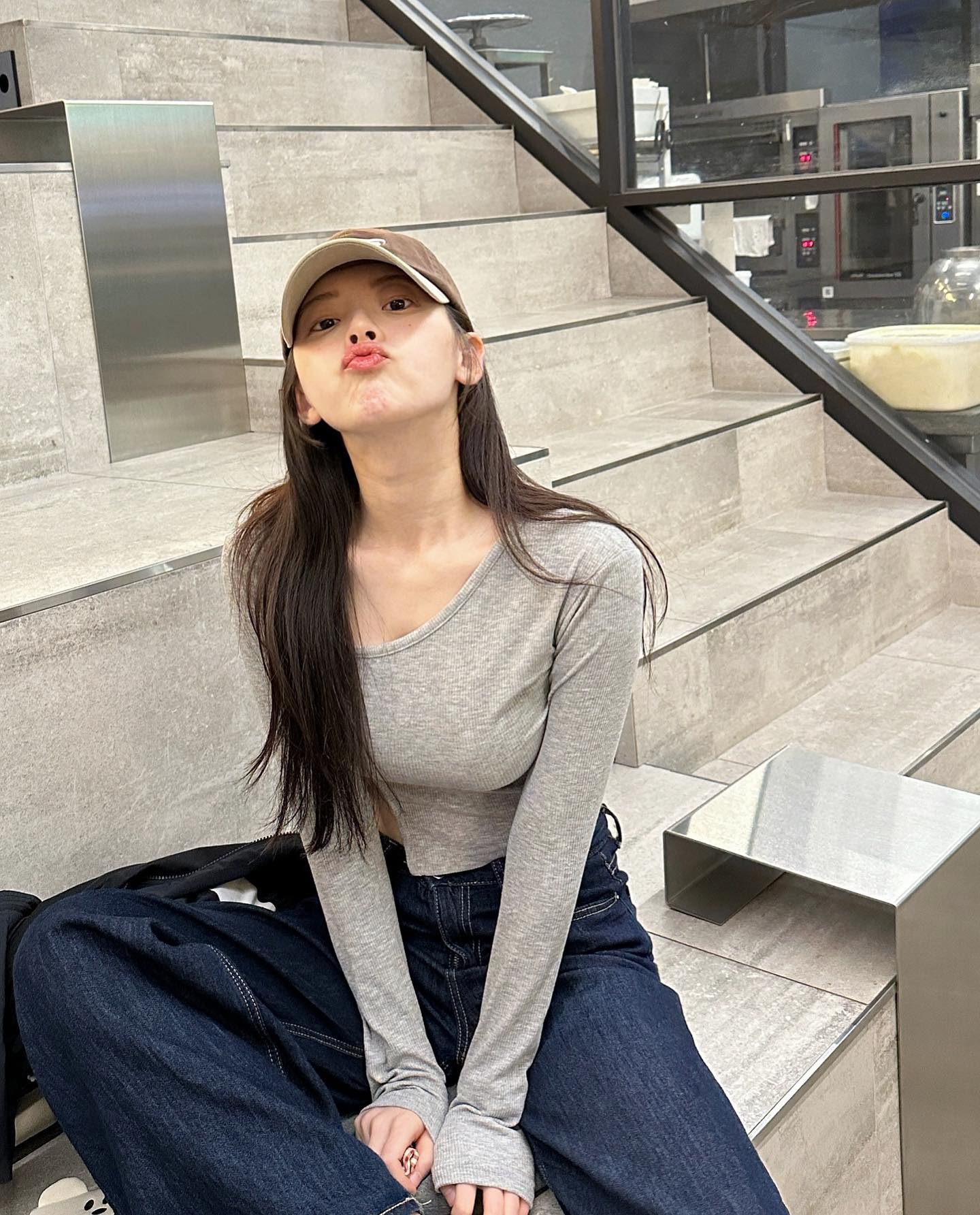 러블리힙 볼캡룩🧢💕배우 한수아 이미지3