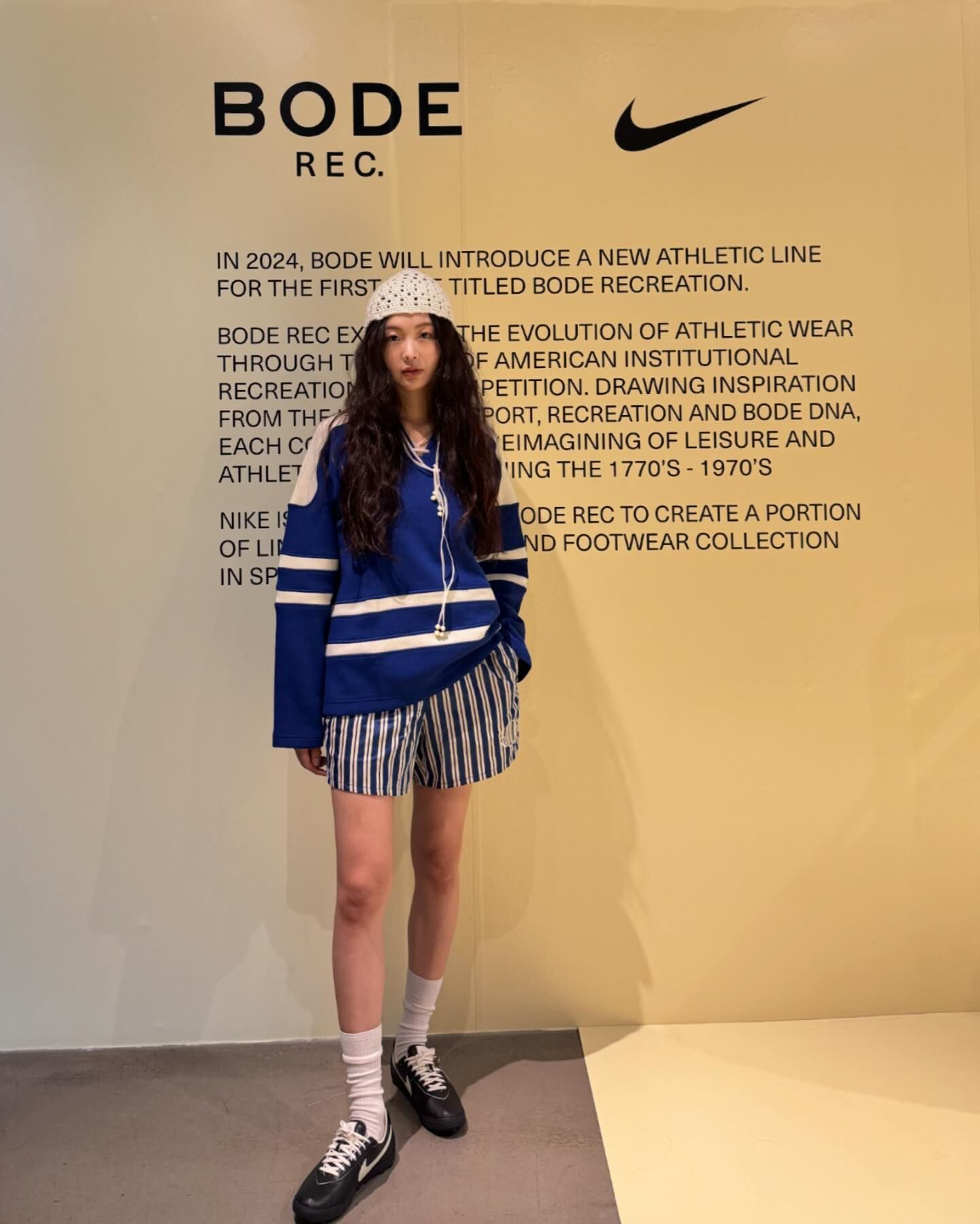 요즘 무슨 운동화가 제일 핫해?❤️‍🔥
품절대란을 일으키며 인기 있는 브랜드 운동화 4👟@갖고싶어

1. 제니, 미미 - 아디다스 복서 호그

2. 안소희, 지젤 - 로에베 x 온 러닝 클라우드틸트 2.0 

3. 이시영, 차정원 - 푸마 x 오픈 Yy 스피드캣

4. 금새록, 김나영 - 나이키 x 보디 아스트로그래버 SP 이미지7