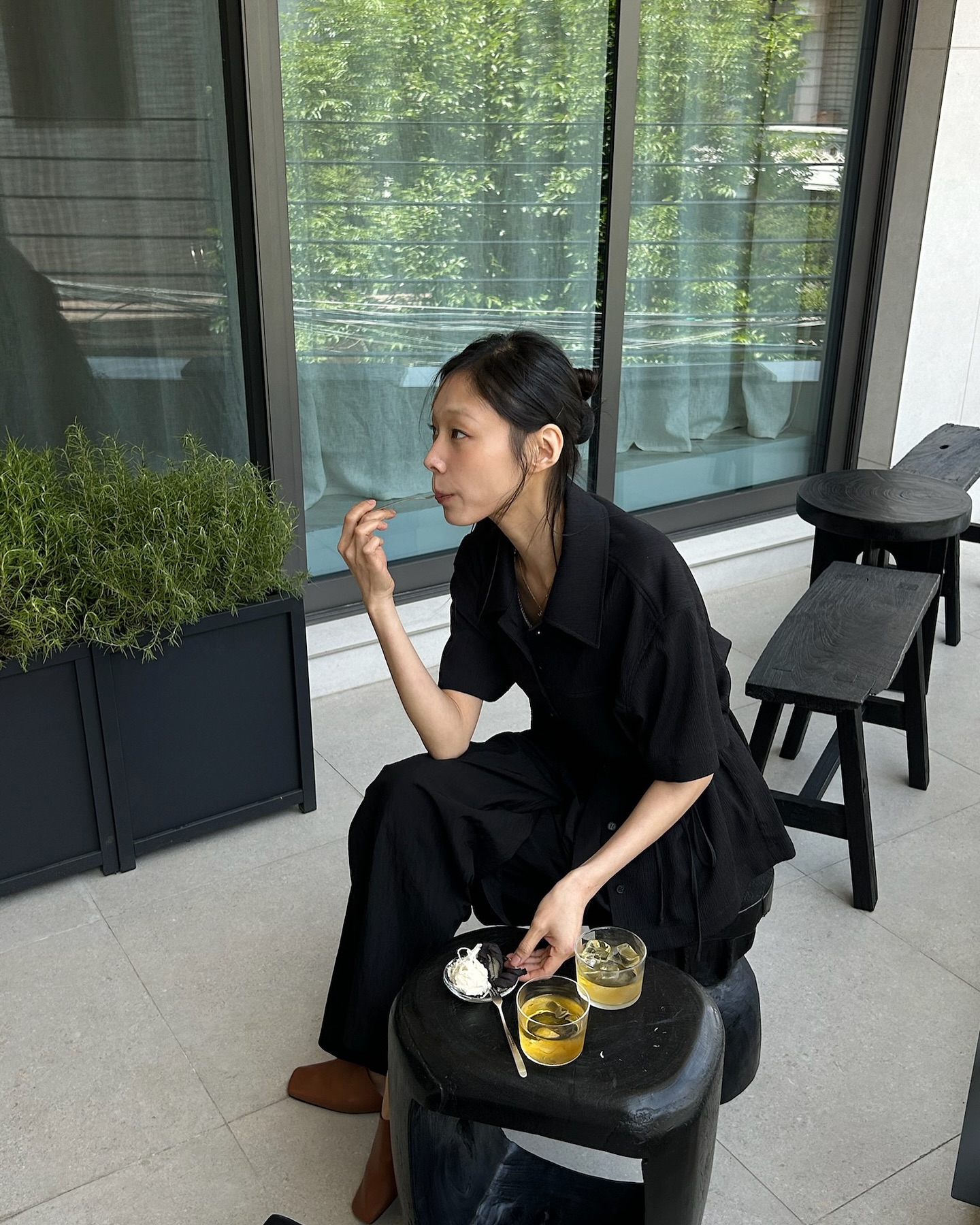 필수 살안타템🩵셔츠도 컬러별로 이미지