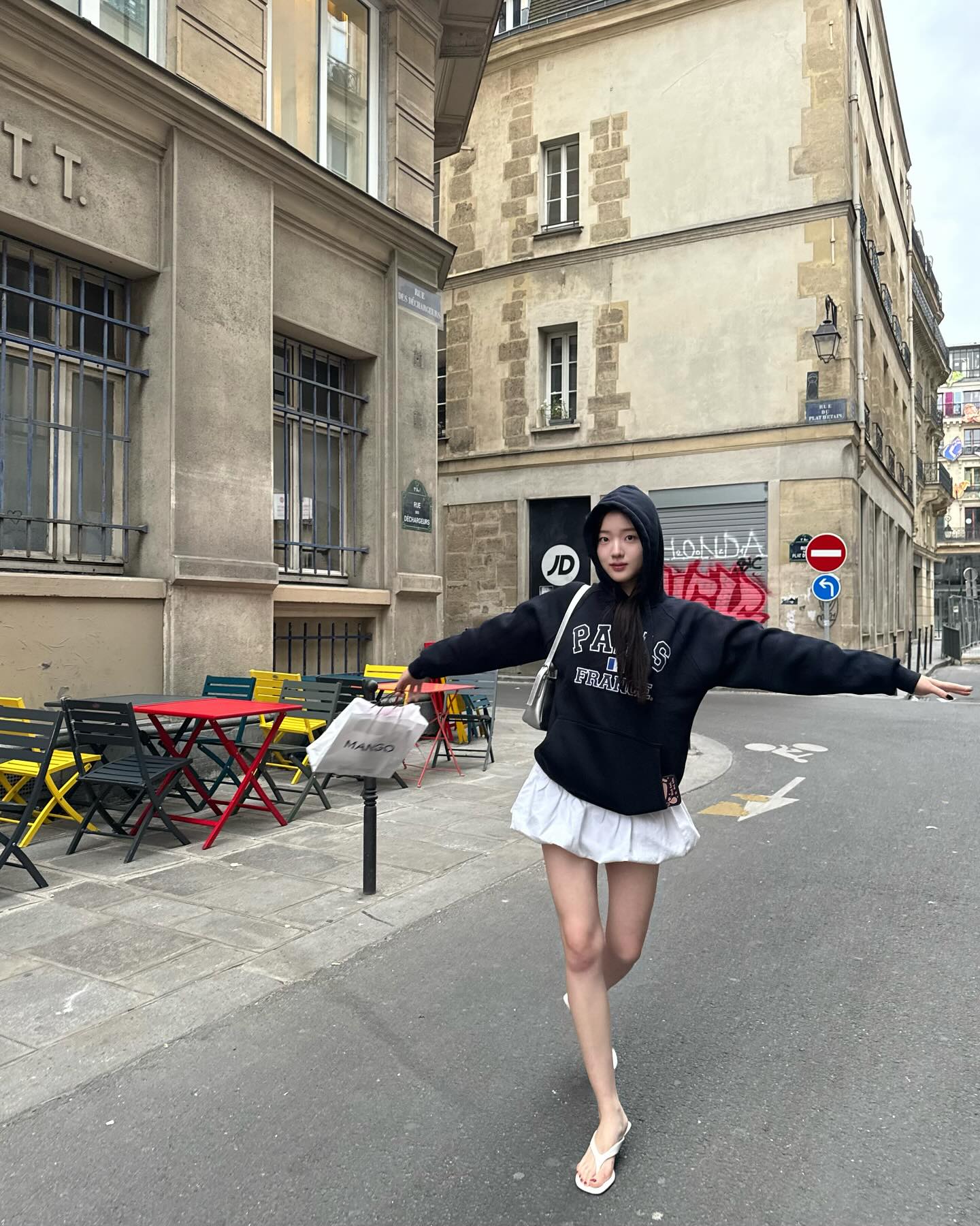 늘씬핏 미니스커트룩🖤🤍강나언  이미지