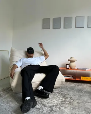 상의 하양 하의 까망은 국룰🎱 이미지