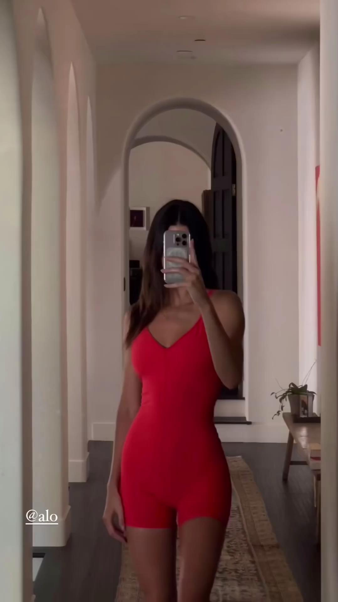 비오는 토요일 오전❤️공유합니다
주말 운동자극제 켄달제너 언니🔥알로 레깅스룩🏃🏻‍♀️@헬스장ㄱㄱ 이미지