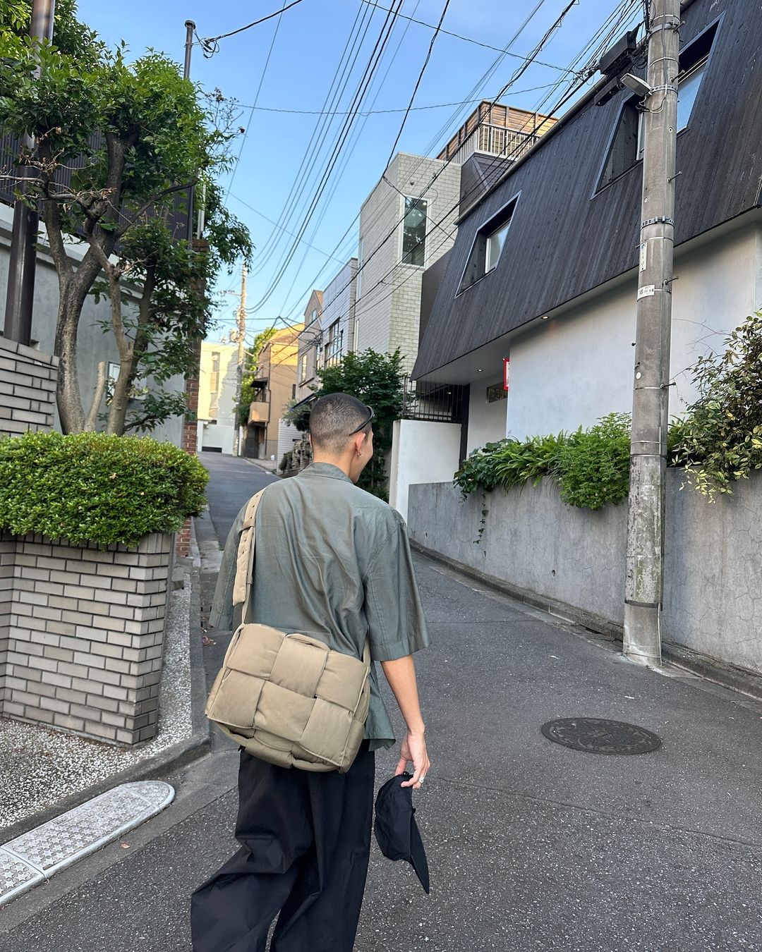 심플한 무지반팔셔츠로 고👔 이미지5