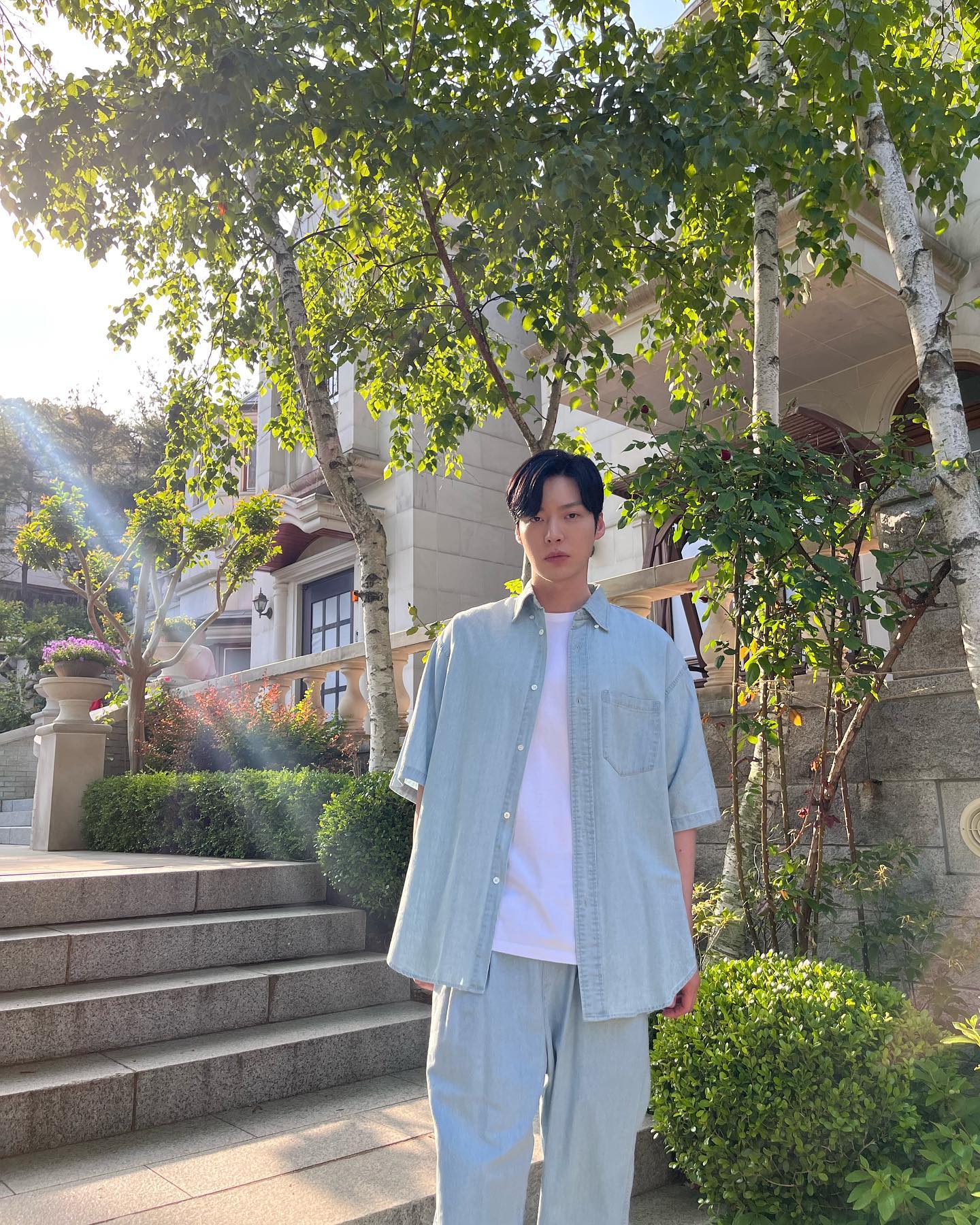 여름 반팔셔츠는 안재현처럼✔️👊 이미지