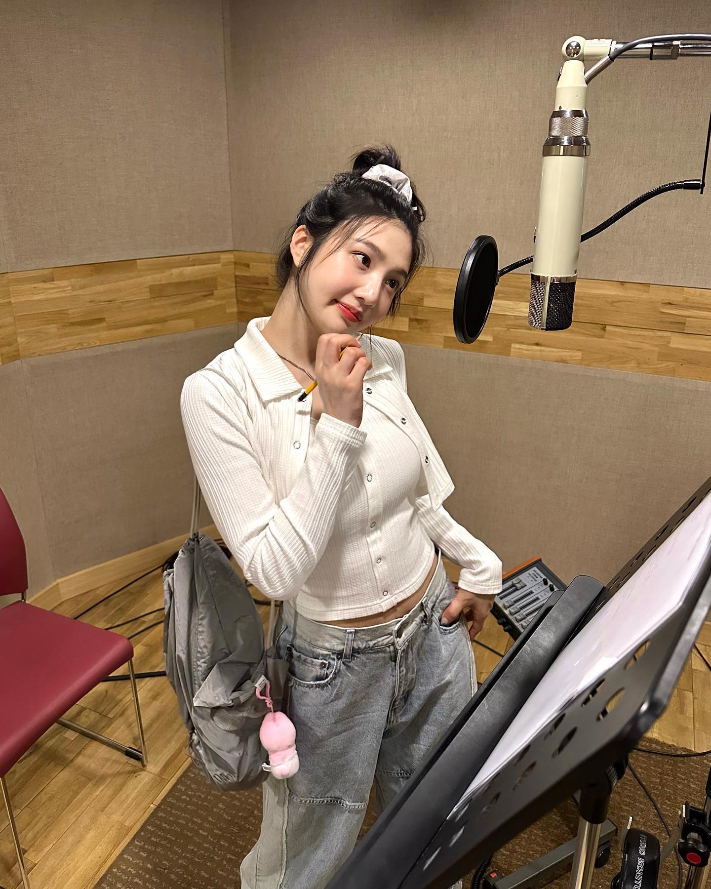 베이직패션🤍💙조이의 흰청코디 이미지4