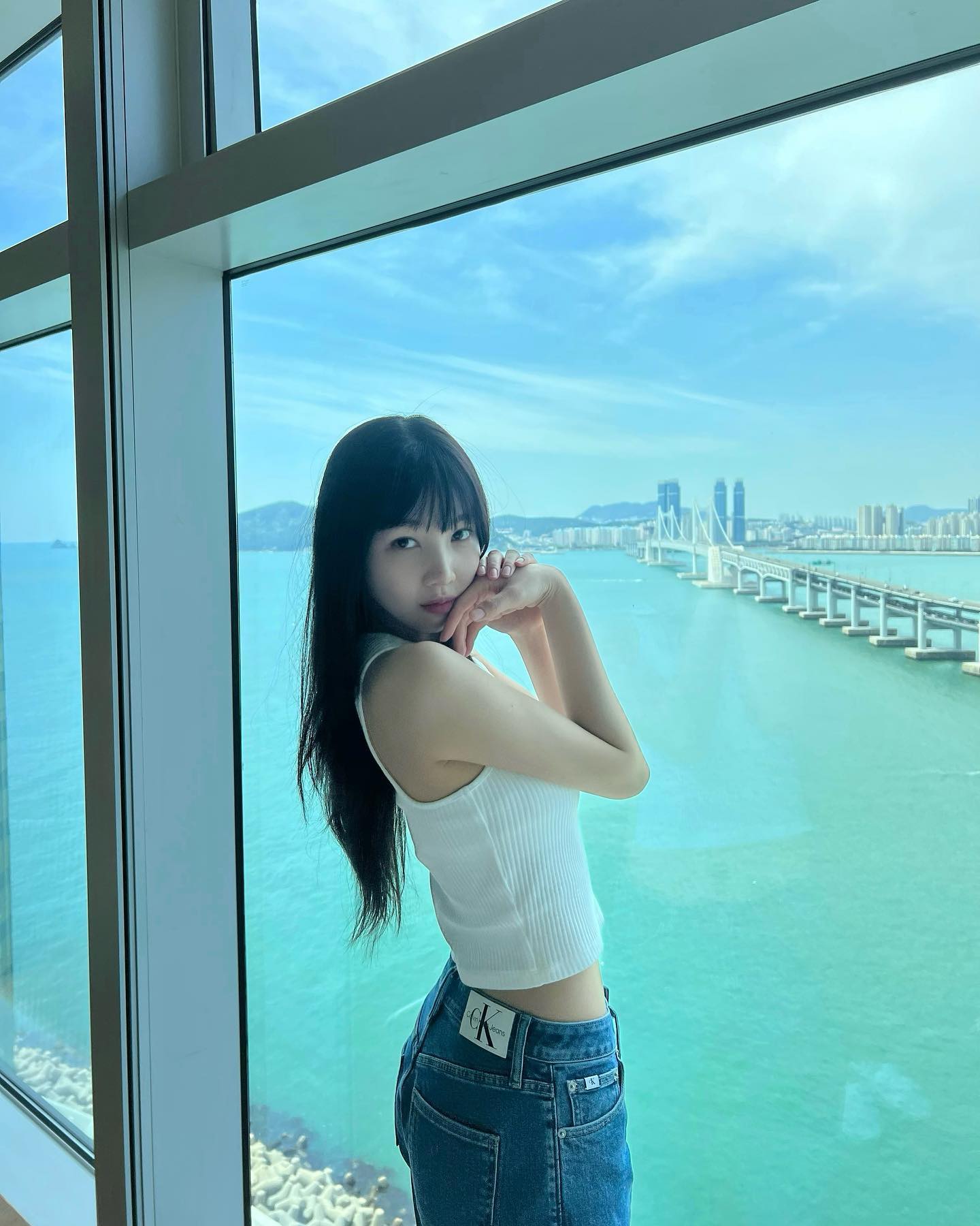 베이직패션🤍💙조이의 흰청코디 이미지