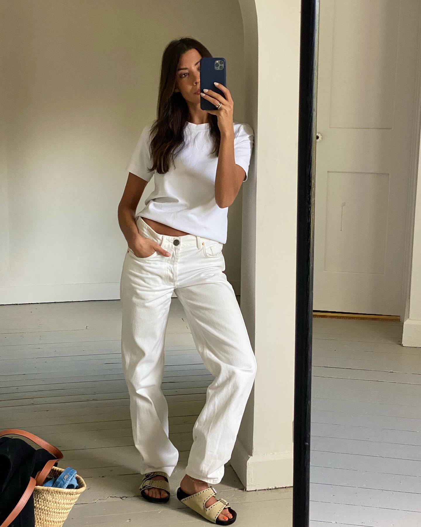 어떤 반팔 컬러든 화이트팬츠🤍🎨 이미지