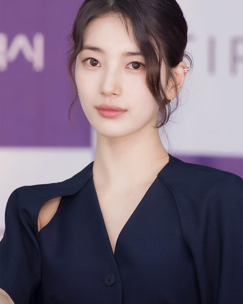 지금 핫한💙🤍수지언니 얼굴 잔치 이미지