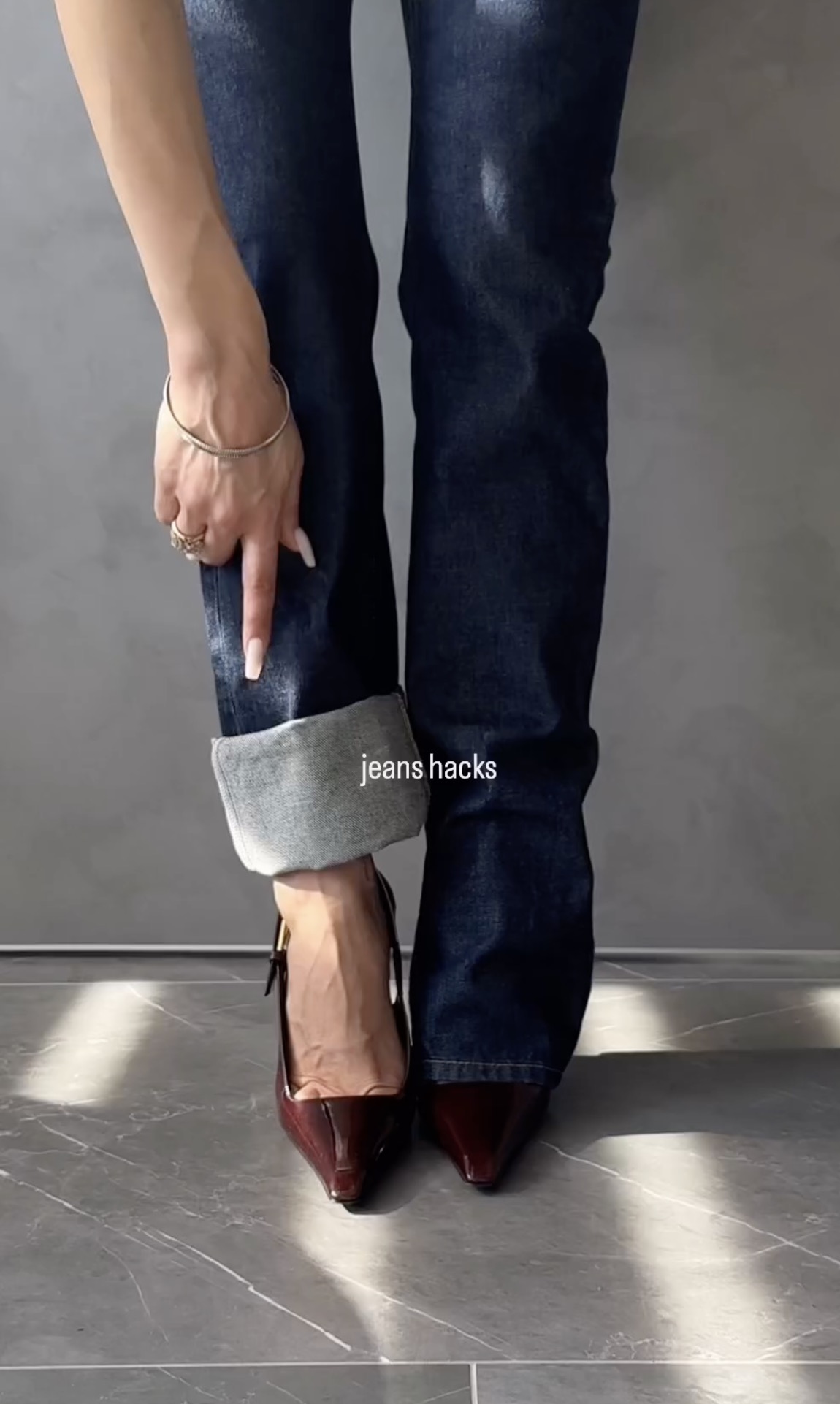 너무 쉬운 바지 롤업 방법👖
여름 장마철에 유용하게 쓰일 tip @저장✅ 이미지