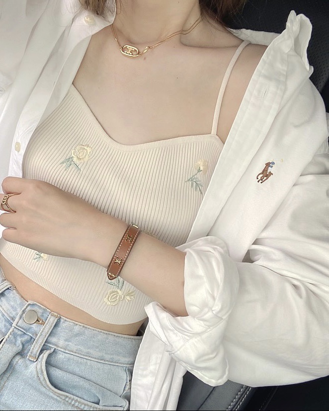깔끔룩 필수🤍🎠폴로 화이트 셔츠 이미지