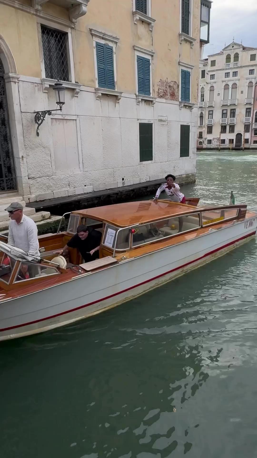 베니스에서도 공중제비 도는 스피드🇮🇹🛥️ 이미지
