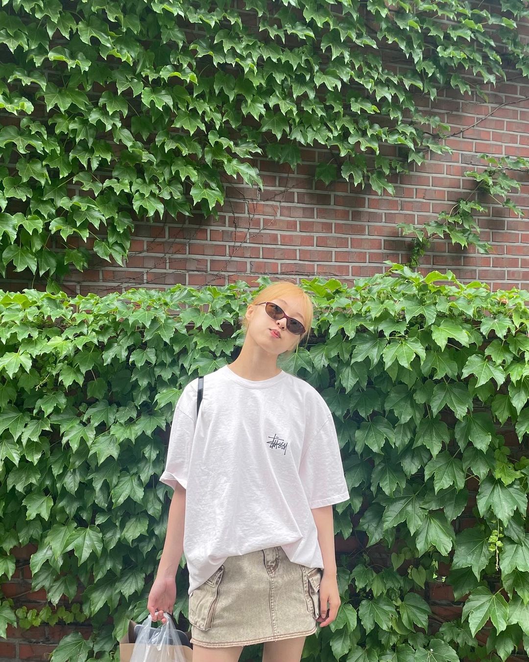 여름이니까🤍스투시 흰반팔 이미지