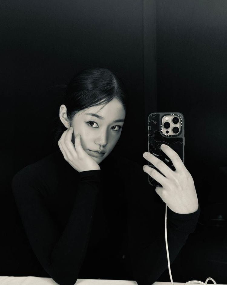 우아한 발렌시아가🐈‍⬛🖤노윤서 이미지