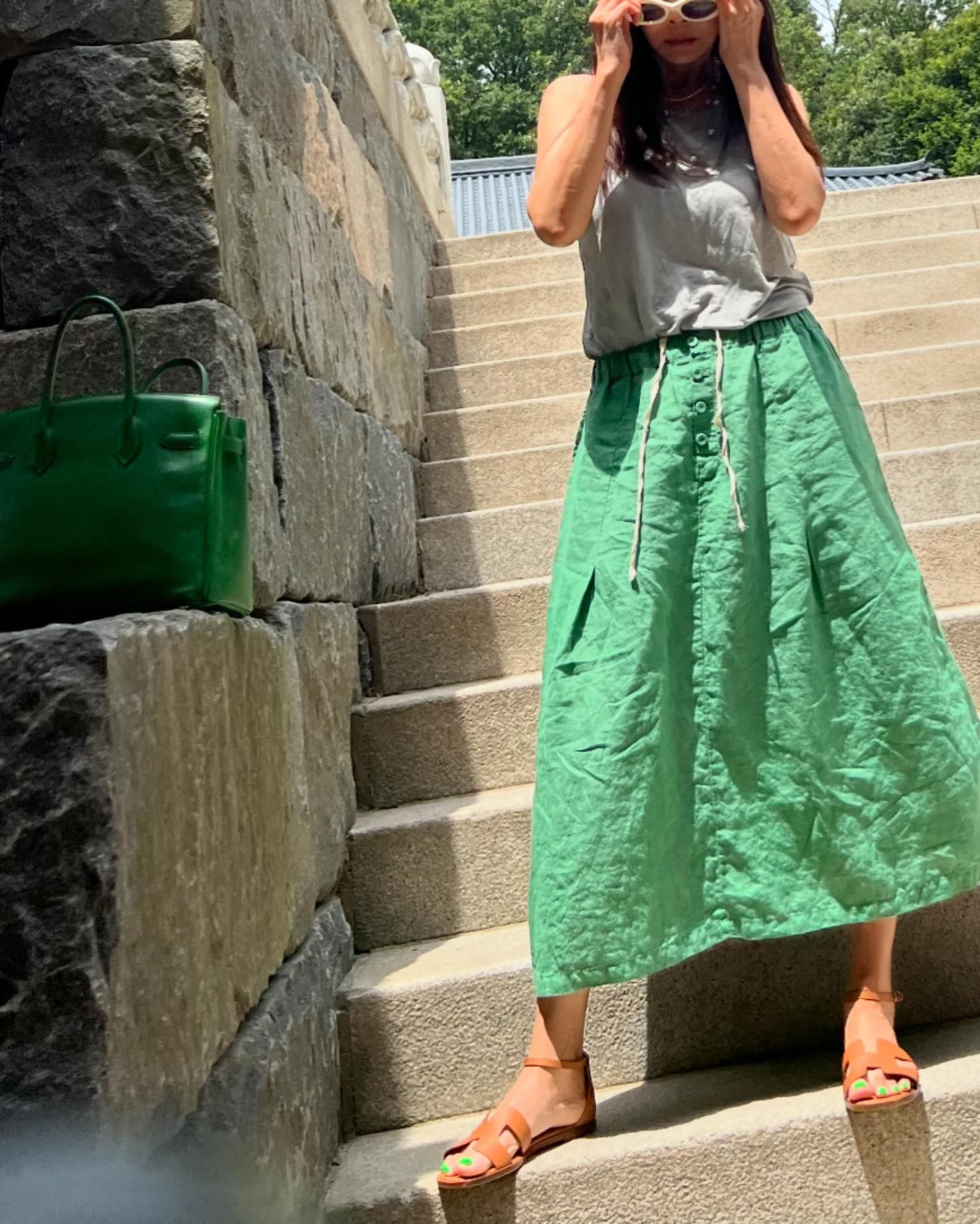 신혜언니 여름 애착 샌들🩴☀️
에르메스 시프레, 산토리니🤍🤎 깔별로 소장 @우아해😍 이미지3