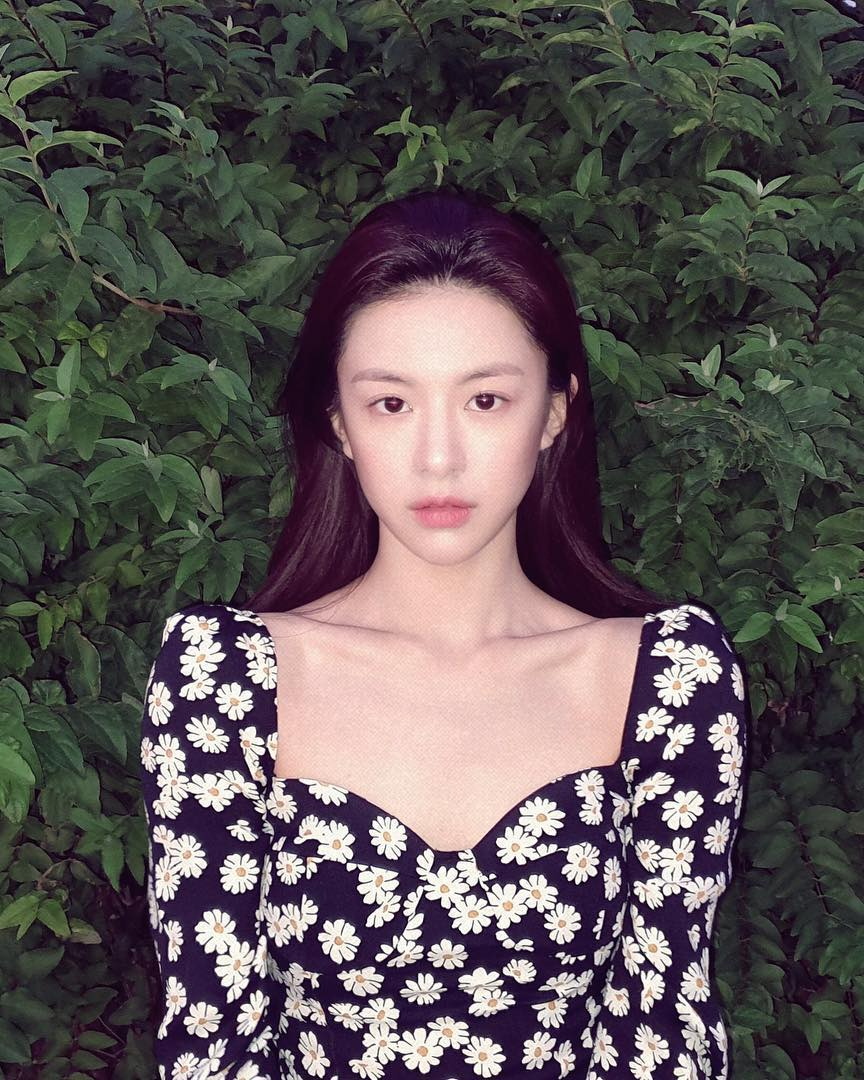휴가룩 그자체🌷꽃무늬원피스 이미지