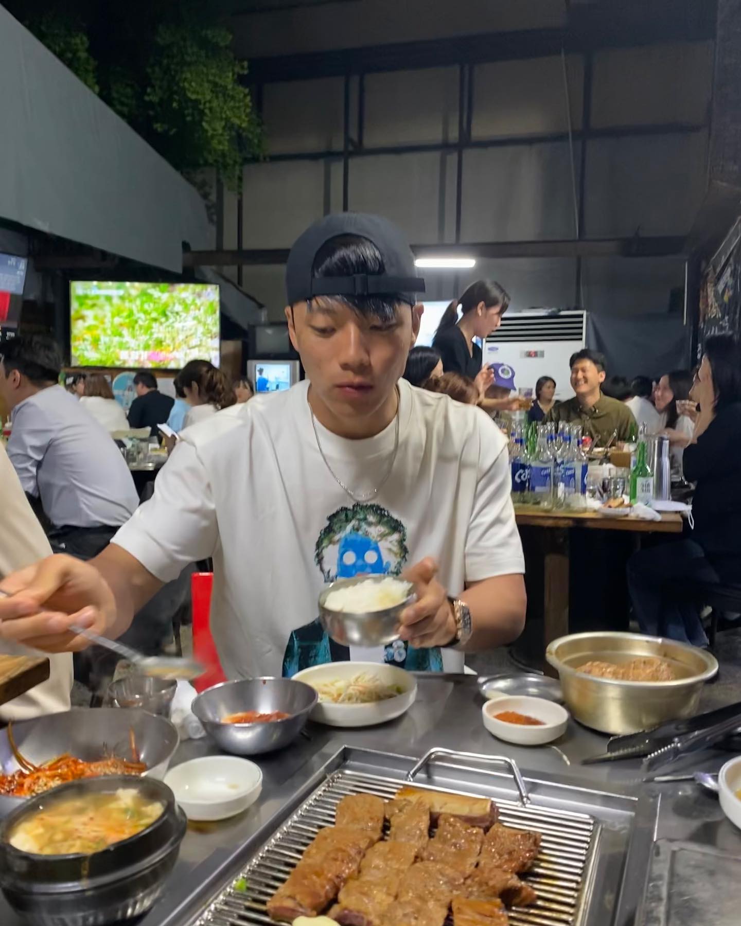 여진..아니 씨찬이형처럼 여름에 볼캡은 돌려쓰자 🧢 이미지