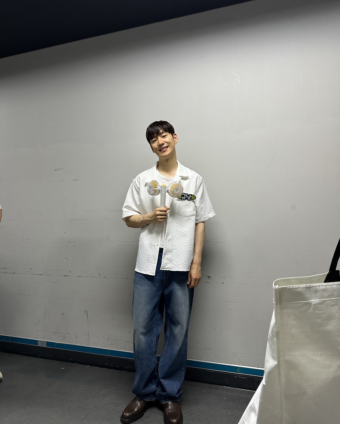 기본 반팔은 지겨울 때 반팔셔츠로 refresh😚 이미지