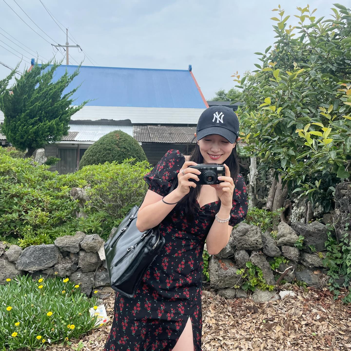 표예진의 여름 애착템 볼캡🖤🧢
심플하고 캐주얼한 블랙&네이비 컬러의 로고 볼캡 정보✔️

1. 47 브랜드

2. 나이키

3. 셀린느 

4. 아디다스

5. 아크메드라비

6. 발렌시아가  이미지