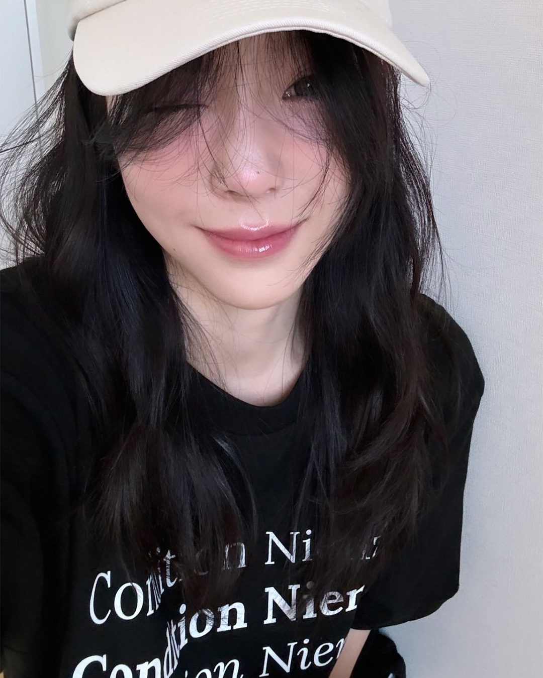 요즘 핫한‼️@컨디션 니엔조
셀럽들도 없어서 못 구한다는 응언슨배림 미엥품 반팔 티셔츠💦 이미지