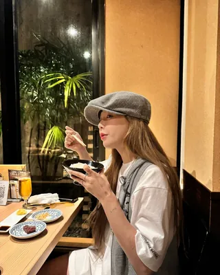 현아 오는 10월에 결혼하나?👰🏻♀️💍
지난 1월부터 공개 열애 중인 현아와 용준형의 결혼설이 불거졌습니다. 오늘(8일) YTN은 두 사람이 오는 10월 11일 서울의 모처에서 결혼식을 올린다고 단독 보도했는데요. 이에 대해 용준형 소속사 블랙메이드 측은 “처음 듣는 이야기”라며 “확인 후 입장을 내겠다”고 밝혔습니다. 이미지