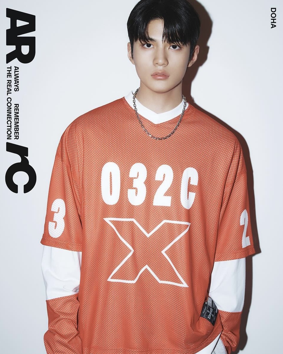 미스틱 신인 남돌 프로필 공개🙌🏻
종합 엔터테인먼트 미스틱스토리의 신인 보이그룹 ‘아크(ARrC)’가 오늘(8일) 공식 SNS 오픈과 함께 로고 모션과 프로필을 공개했습니다. 현재 미스틱스토리에는 윤종신, 김이나, 김영철, 데이브레이크, 손태진, 루시, 빌리 등이 소속돼있는 가운데 보이그룹 론칭은 이번이 처음인데요. 한국을 포함한 다국적 멤버로 구성됐으며 이 중 지우는 과거 마크툽, 구윤회의 ‘Marry Me’를 커버한 영상으로 820만 뷰를 기록, 현민은 Mnet ‘보이즈 플래닛’에서 눈도장을 찍은 멤버로 오는 8월 가요계에 공식 데뷔할 예정입니다. 이미지5