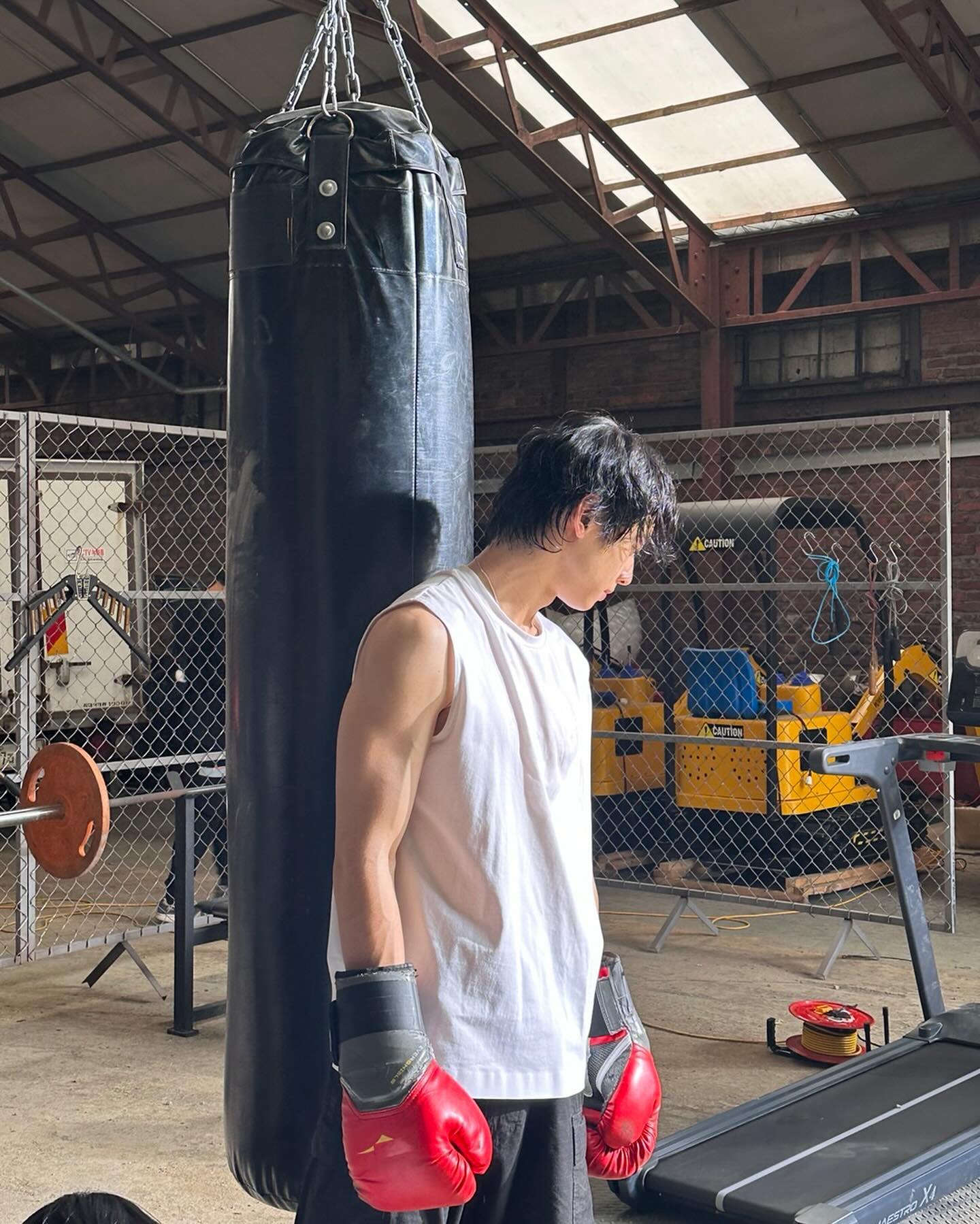 양심껏 운동은 안했으면 좋겠는 차은우💪🏻🥊 이미지