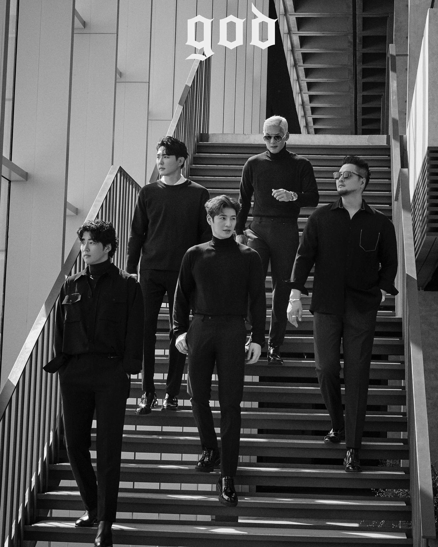 지오디 콘서트🖤올해도 가야지

god가 오는 9월 27일부터 사흘간 서울 올림픽공원 체조경기장에서 단독 콘서트를 개최합니다. 지난 2022년 ‘2022 god [ON]’를 시작으로 3년 연속 완전체 콘서트를 개최하고 팬들과 만나는데요. 매 공연마다 좌석을 전석 매진 시키는 저력을 보여줬던 만큼 이번 공연에서도 막강한 티켓 파워를 보여줄 것으로 예상됩니다. 2024년 단독 콘서트에 대한 정보는 추후 공식 SNS 채널을 통해 공개될 예정이니 참고하세요. 이미지7