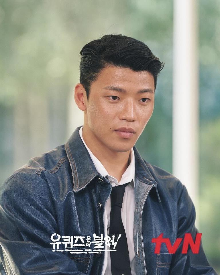 황희찬X여진구🙋🏻‍♂️드디어 오늘!

황희찬이 출연하는 '유 퀴즈 온 더 블럭'이 오늘 방송됩니다. 이번 특집에서는 '도플갱어'로 화제를 모았던 황희찬과 여진구의 만남이 성사되는데요. ‘인간 황희찬’의 이야기가 공개되는 한편 그동안 많은 사람들이 원했던 두 사람의 만남에 어떤 반응과 케미를 보여줄지 기대를 모으고 있습니다. 황희찬 선수의 싸인 유니폼과 여진구의 싸인 포스터를 증정하는 본방사수 이벤트도 진행한다고 하니 참여해 보세요. 이미지5