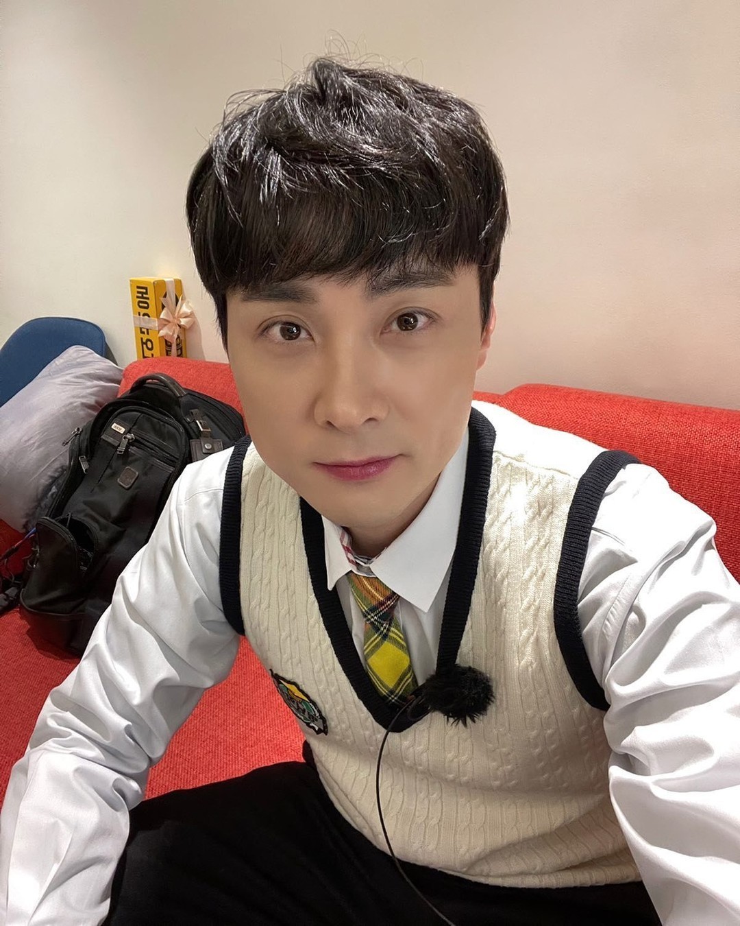 민경훈도 올해 장가간다🤵🏻‍♂️💍

민경훈이 자신의 SNS를 통해 결혼 소식을 밝혔습니다. 민경훈은 "팬분들께 직접 알려드리고 싶은 소식이 있다. 다가오는 11월에 제가 결혼을 한다"며 "가정을 이루어 소소한 일상을 함께 하고픈 좋은 사람을 만나 서로의 안식처가 되어주고 싶다는 결심을 하게 됐다"고 전했는데요. 예비 신부는 방송 종사자로 한 프로그램을 통해 가까워져 지난해 연말부터 교제를 시작한 것으로 알려졌으며, 오는 11월에 결혼식을 치를 예정입니다. 이미지
