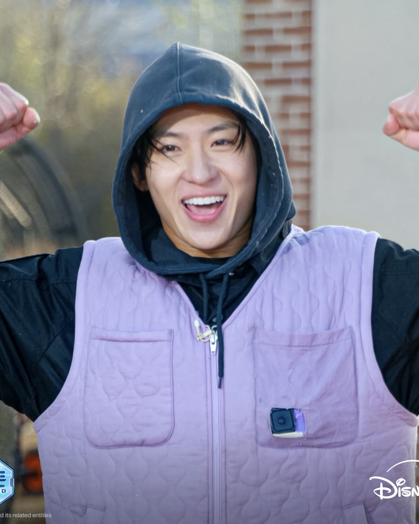 새로 볼 예능 하나 추가요📺

디즈니플러스의 오리지널 예능 ‘더 존: 버텨야 산다 시즌3’이 8월 7일에 공개됩니다. ‘더 존3’는 오직 4시간, 끝없는 AI의 공격부터 내 집 마련 전세 대출금 갚기와 선을 넘지 않고 버티기 등 현실밀착형 미션을 버티는 프로그램인데요. 유재석과 권유리를 필두로 김동현과 덱스가 새롭게 합류해 현실과 가상을 넘나드는 현실 공감 버라이어티로 큰 웃음을 선사할 예정입니다. 이미지