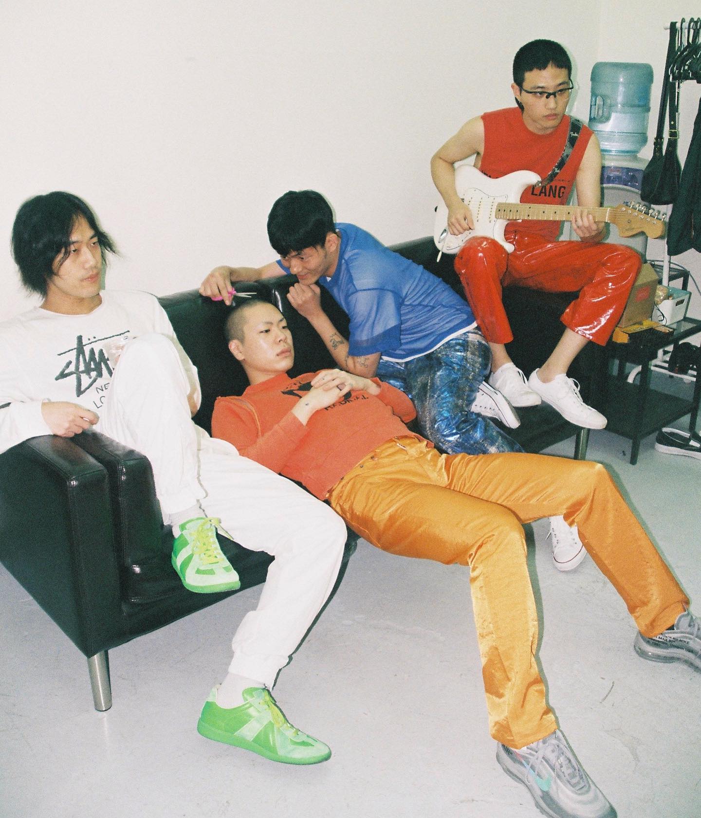 유니크한 무드의 혁오 패션👨‍👨‍👦‍👦🎸 이미지