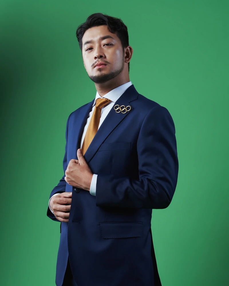 파리올림픽 해설자🤵🏻♂️침착맨
유튜버 침착맨이 SBS ‘2024 파리올림픽’ 특별 해설자로 참여합니다. 침착맨은 생생한 파리 현지 소식을 전하기 위해 프랑스 출신 방송인 파비앙과 함께 파리로 떠나는데요. 콘텐츠 ‘침착한 파리지앵’을 통해 베르사유 궁전, 에펠탑, 콩코드 광장, 그랑팔레 등 역사적 명소에서 열리는 경기 등 파리 올림픽 구석구석의 소식을 전할 예정입니다. 이미지1