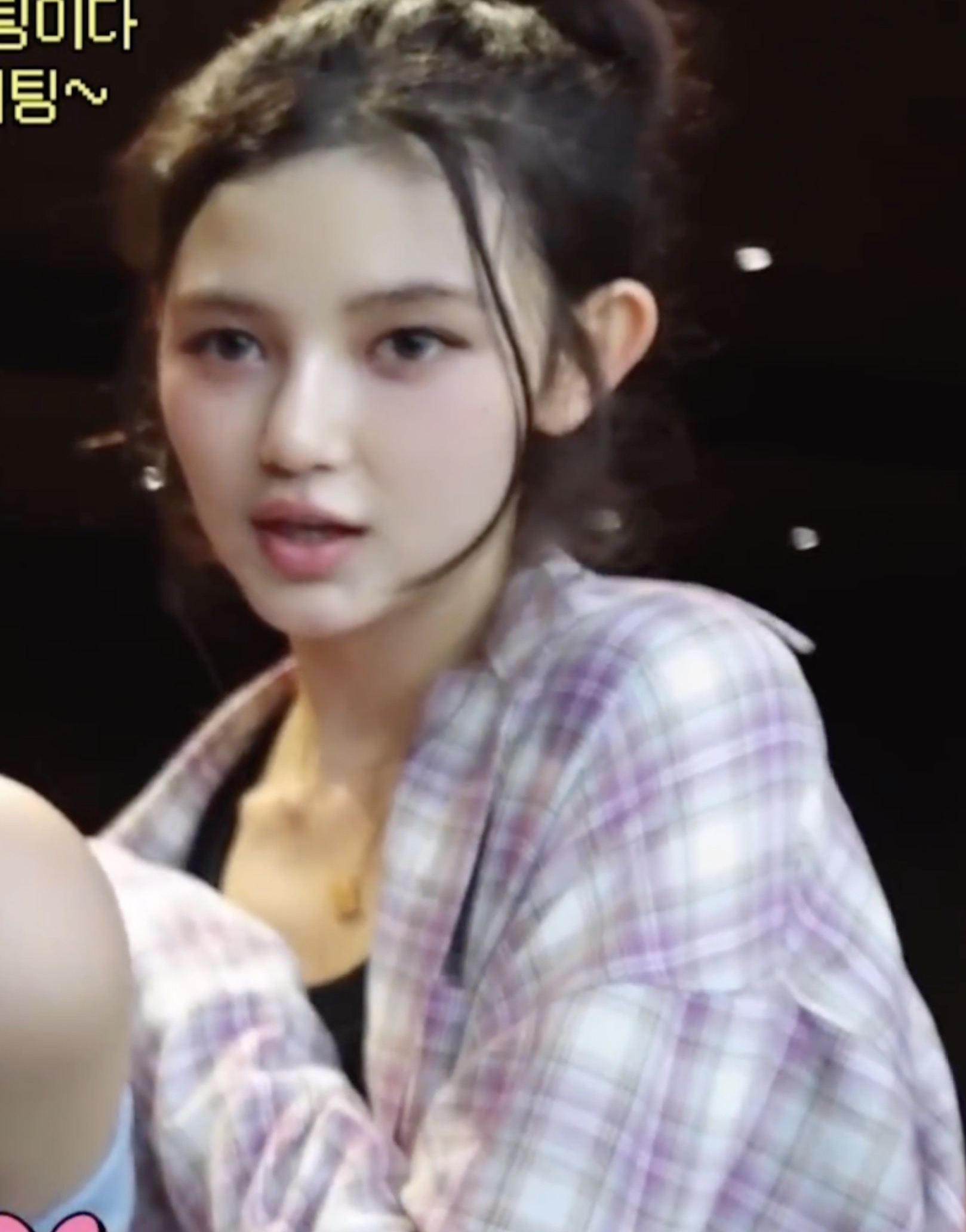 포인트템 톡톡히 하는💘체크셔츠 이미지