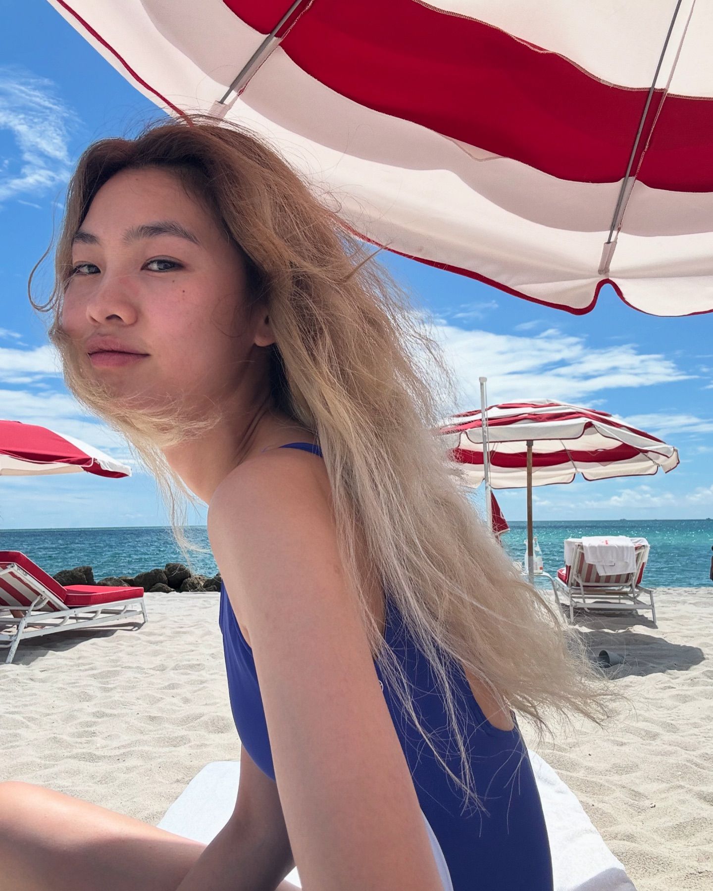 휴가철 셀럽들의 수영복 모음👙🌊 이미지