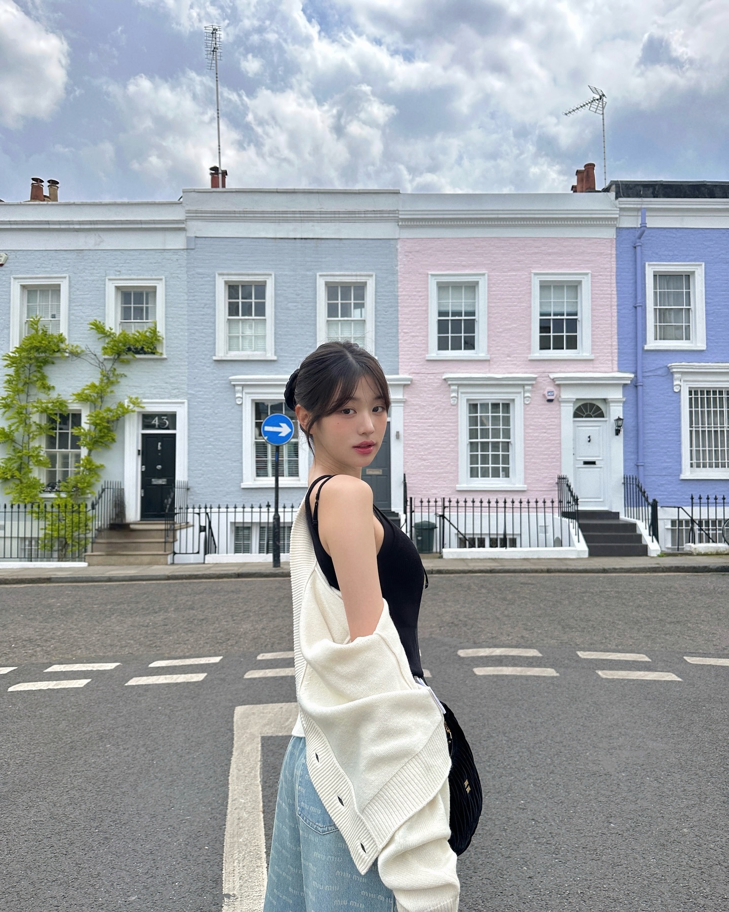 셀럽 여름 필수템☑️블랙 민소매 이미지