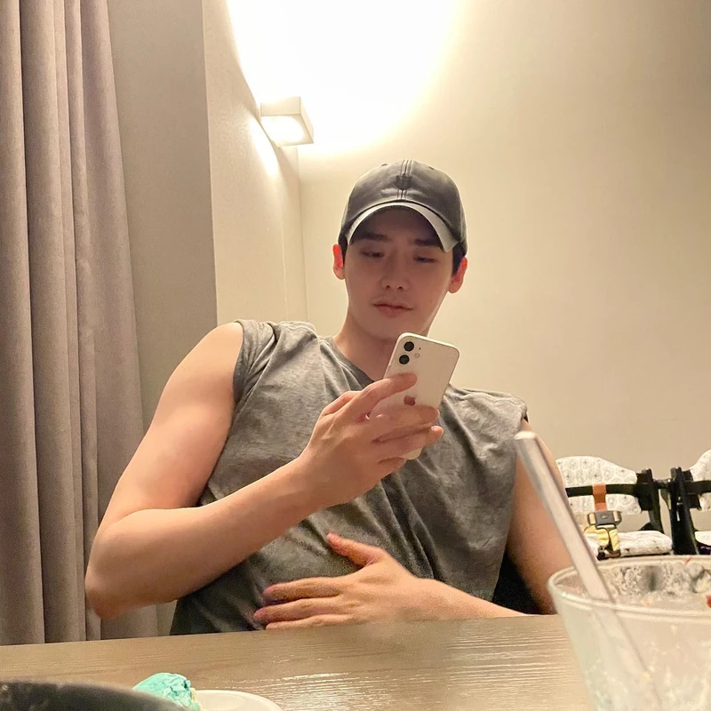 어깨 등 운동 한세트씩 추가💪🏻🔥 이미지7