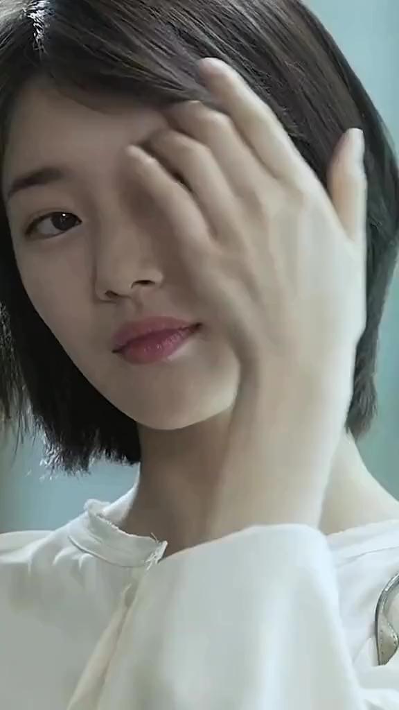 더울때 단발병 변수🖤🤍수지 단발짤 이미지